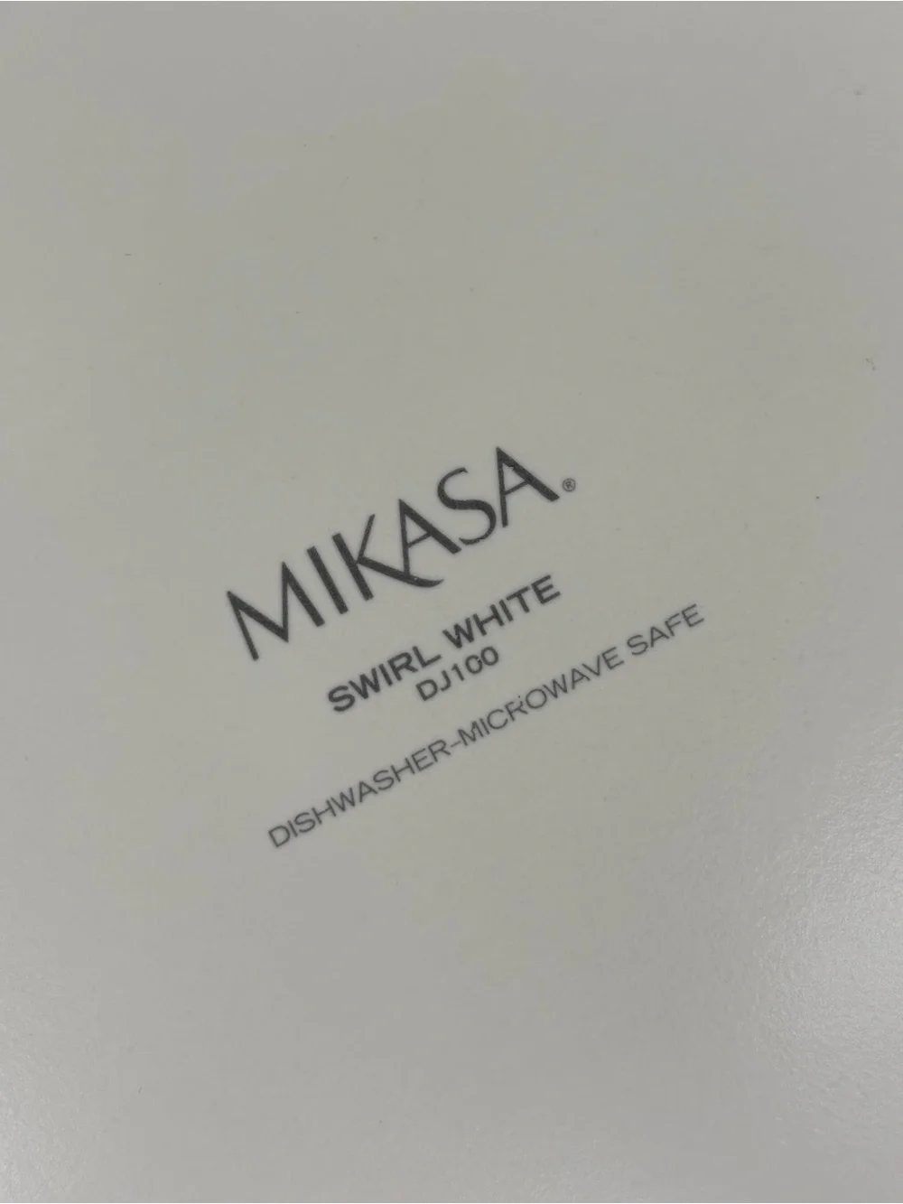 Mikasa Swirl White DJ100 Ribbed Ceramic Round‎ Serving Platter